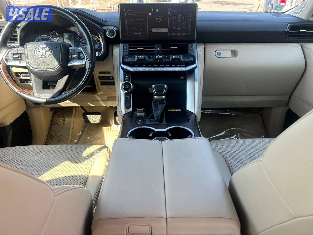 تويوتا لاند كروزر GX.R AEROs
 twin turbo.V6
موديل 2023
ماشى 82.000 k.m7