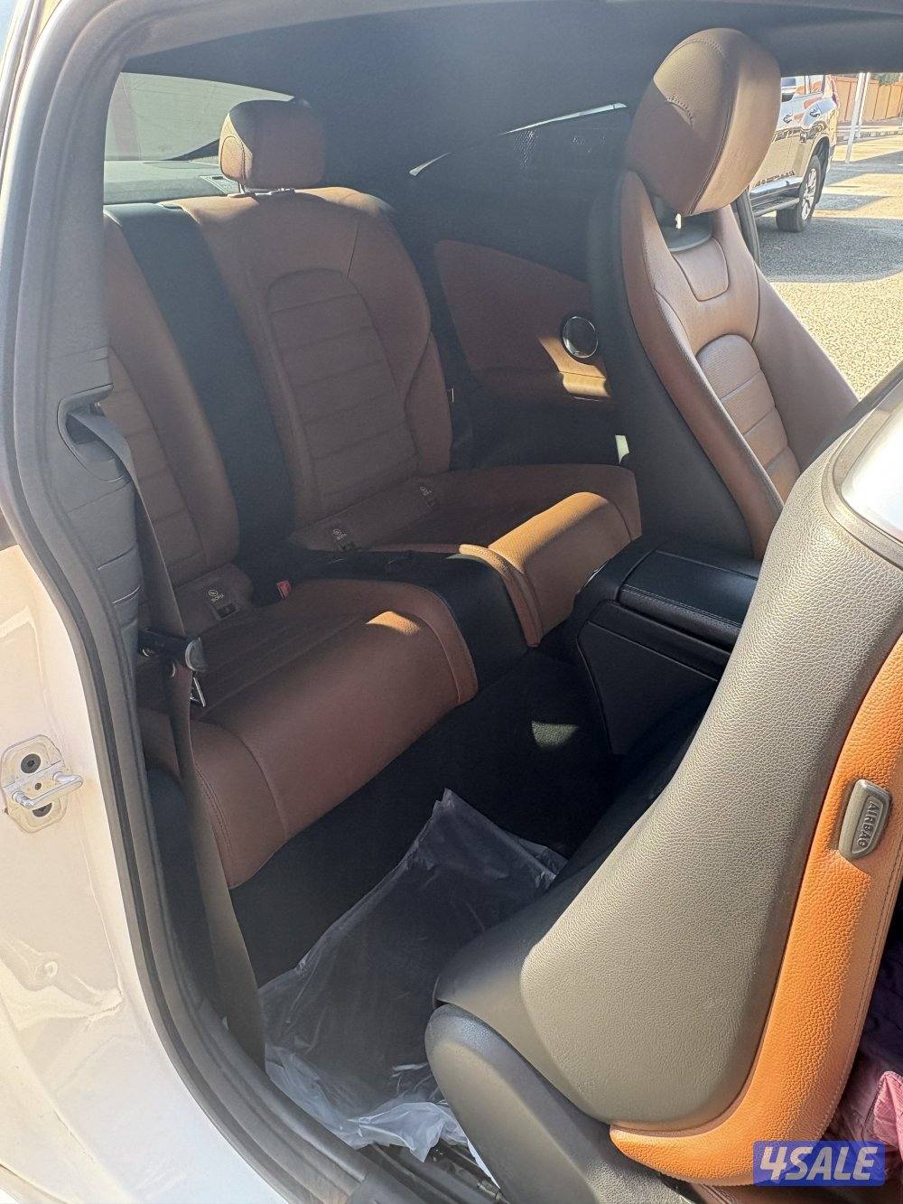 للبيع مرسيدس c-300 ماشية 105 شرط الفحص3