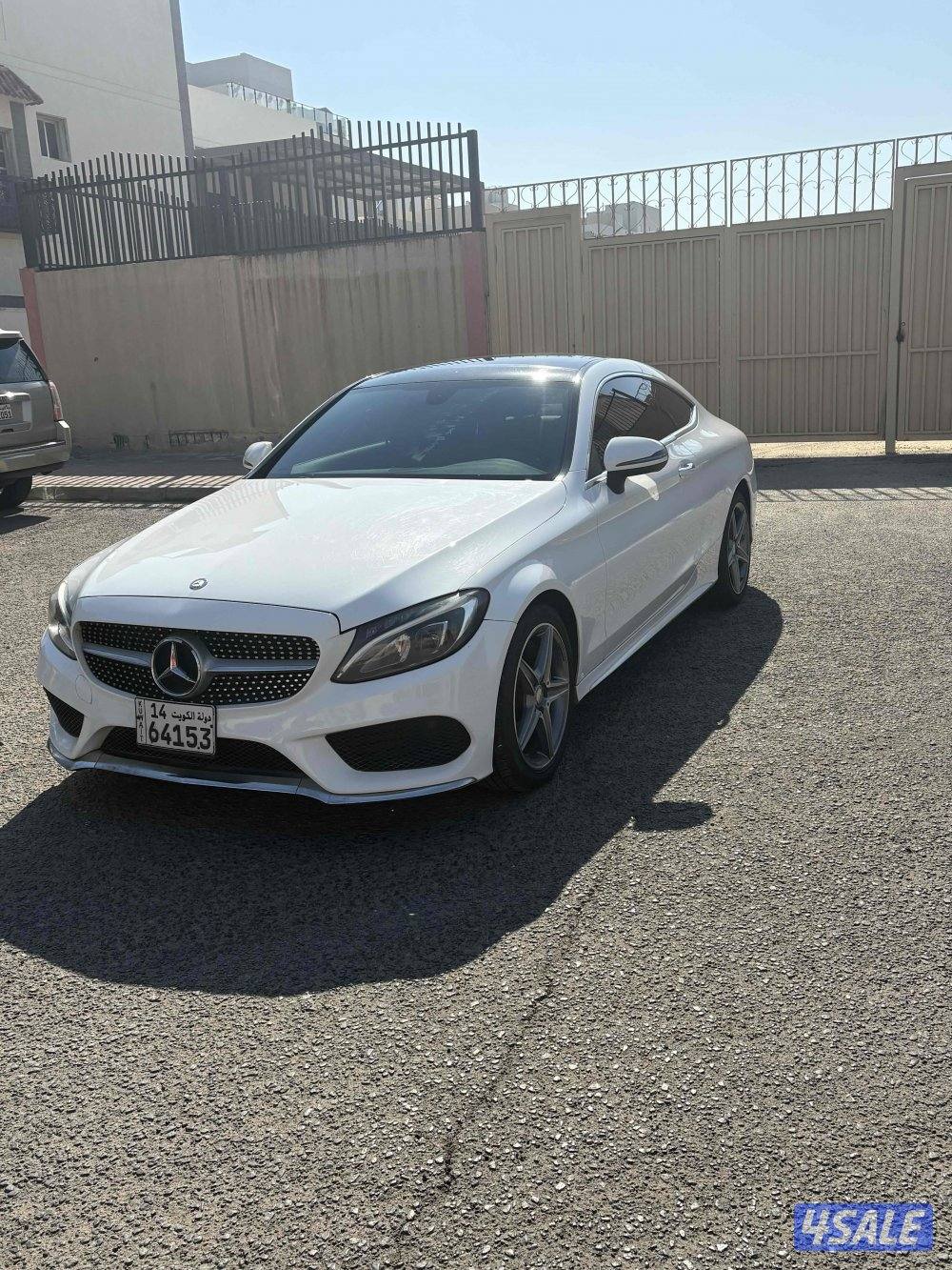 للبيع مرسيدس c-300 ماشية 105 شرط الفحص4