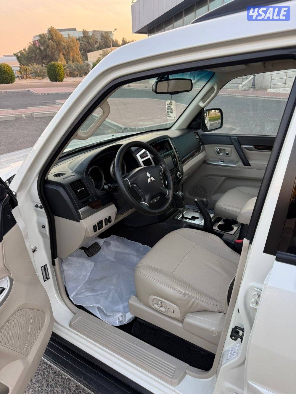 باجيرو 2022 فل اوبشن المكينه الكبيره فتحه وجلد لون صدفي صبغ الوكاله6