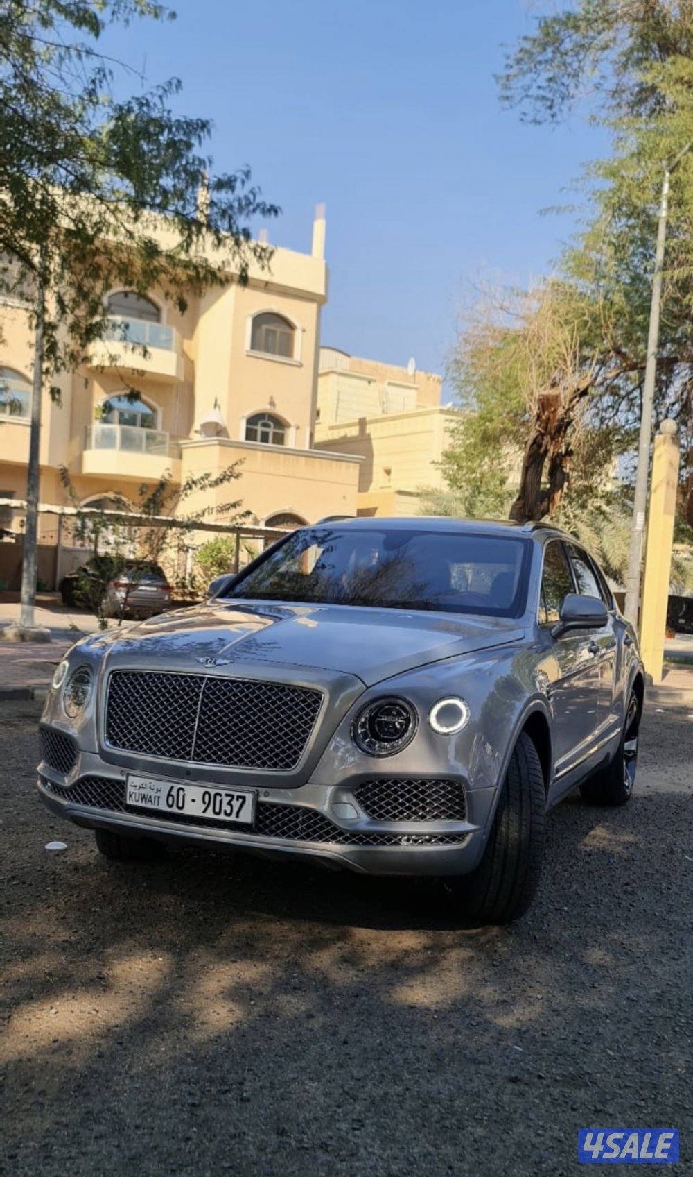 للبيع بنتلي بينتاجا 20174