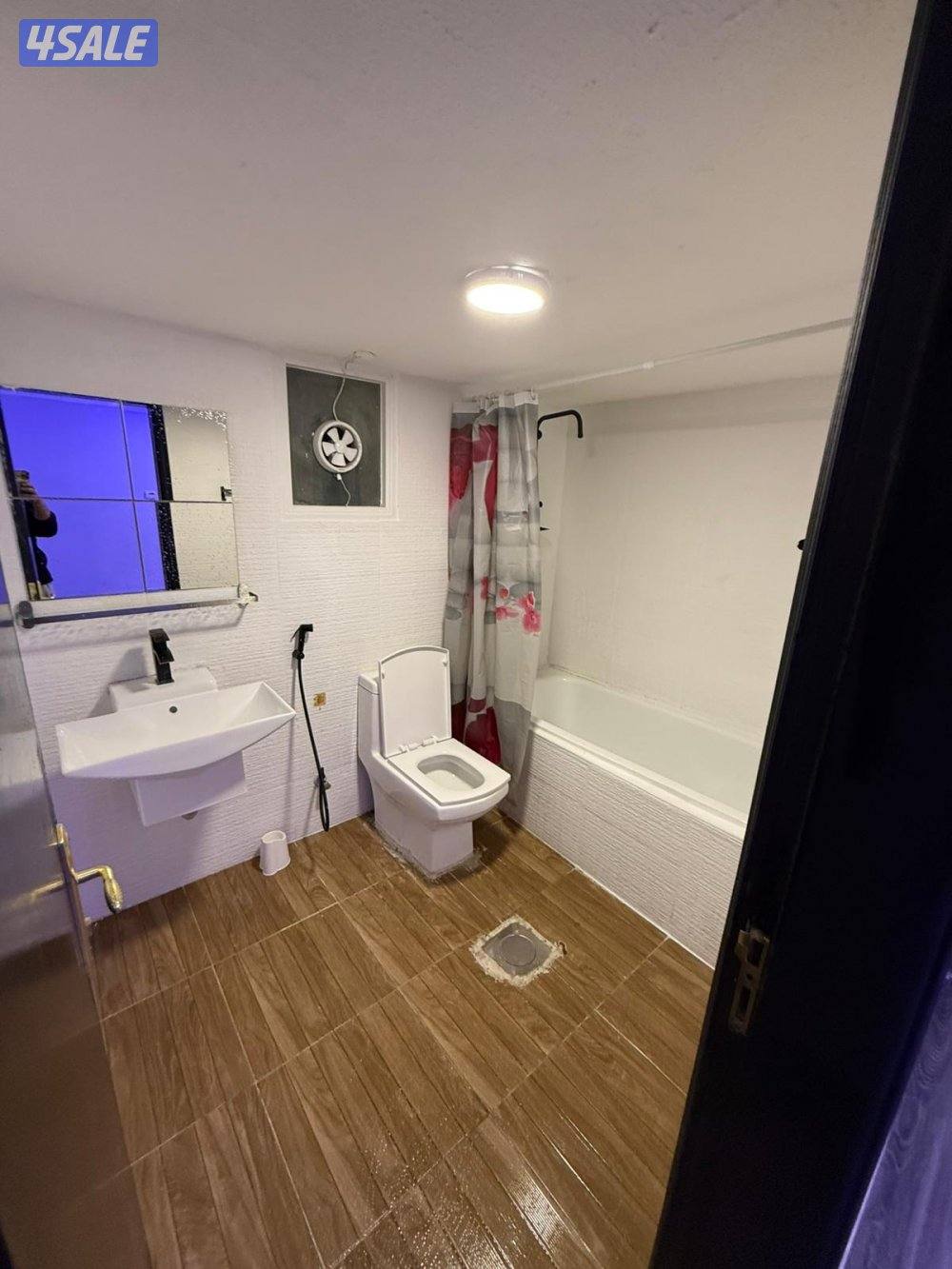 شقق للايجار خلو وفاضي غرفة وصالة ومطبخ وحمام تشطيب سرير لوكس6