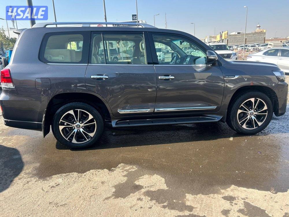 لاند كروزر GX.R-قراند تورينق .V8
موديل 2021
ماشى 125.000 k.m2