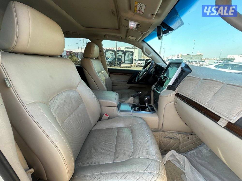 تويوتا لاند كروزر GX.R-V8
موديل 2018
ماشى 208.000 k.m
واردالساير.5