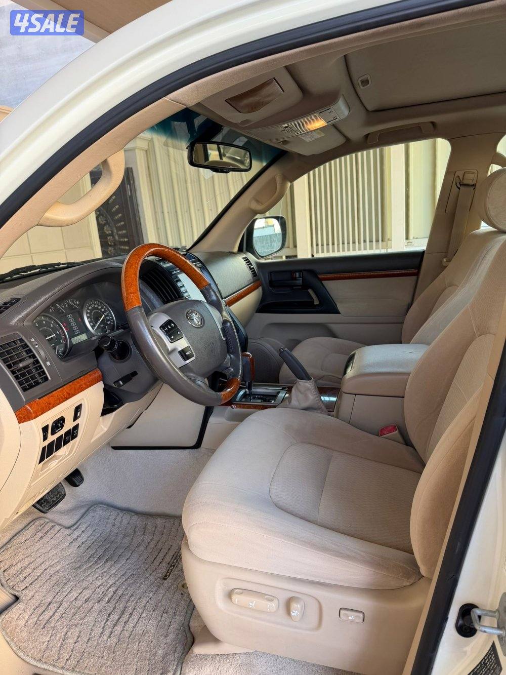 لاند كروزر 2015 عداد 2306