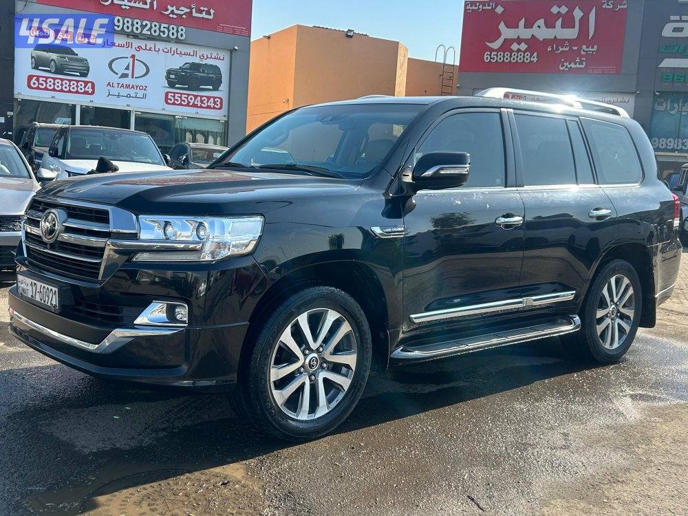 تويوتا لاند كروزر VX.R_V8-5.7 
موديل 2020
ماشى 199.000 k.m0