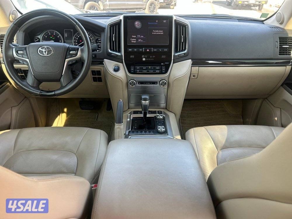تويوتا لاند كروزر VX.R_V8-5.7 
موديل 2020
ماشى 199.000 k.m5