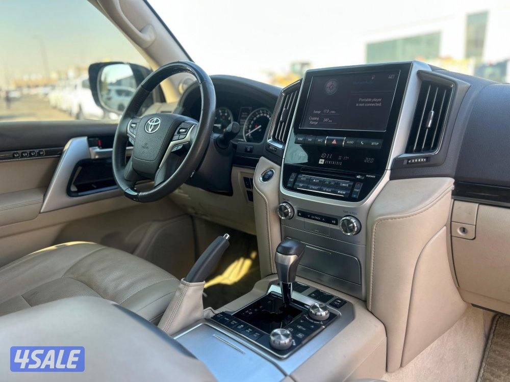 تويوتا لاند كروزر VX.R_V8-5.7 
موديل 2020
ماشى 199.000 k.m6