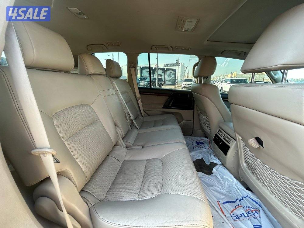 تويوتا لاند كروزر GX.R-V8
موديل 2018
ماشى 279.000 k.m
واردالساير5