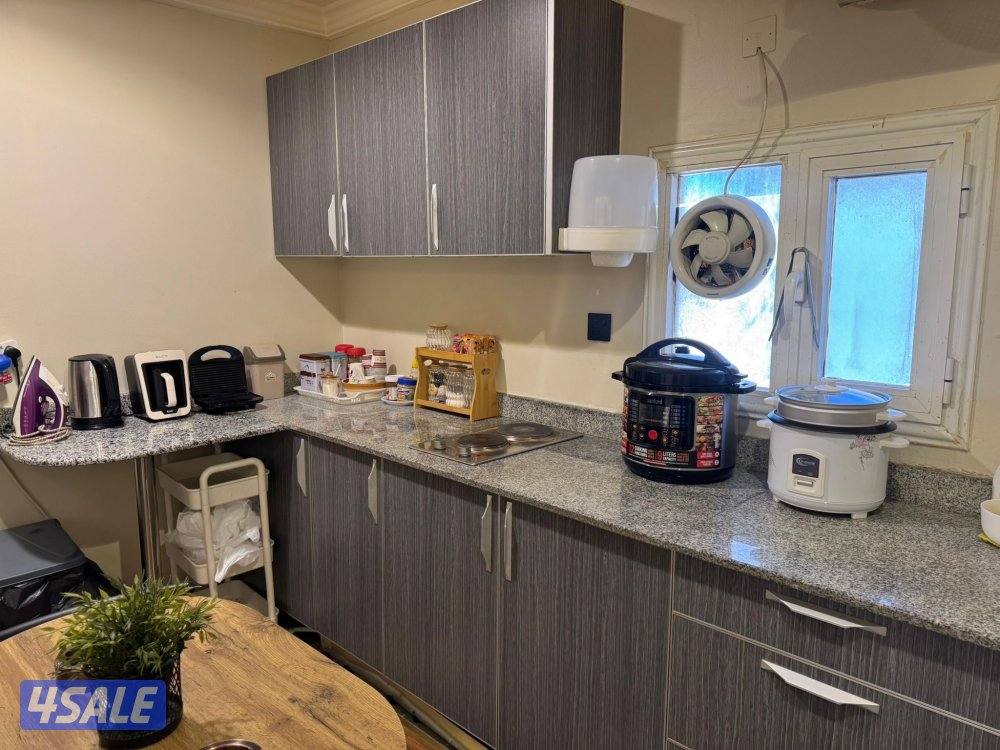 المهبوله قطعه 4 شارع / سالم صباح السالم عماره A1 الدور الثاني شقه رقم15