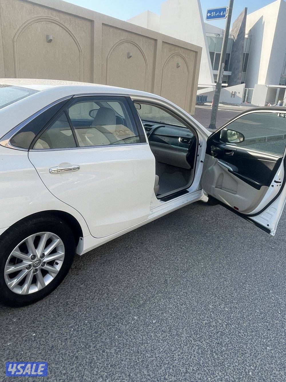 سياره خوش س. م/ ٩٤ استعمال عندي. ٦سنوات.  ٢٠١٧. بس في طقه. خفيفه  خلفي1