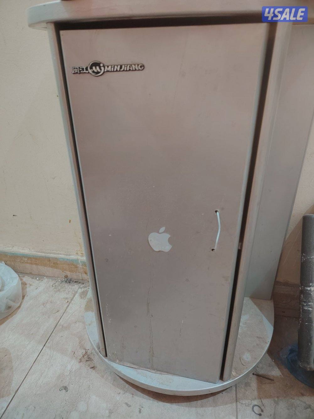 للبيع فريز مع مجموعة اغراض3