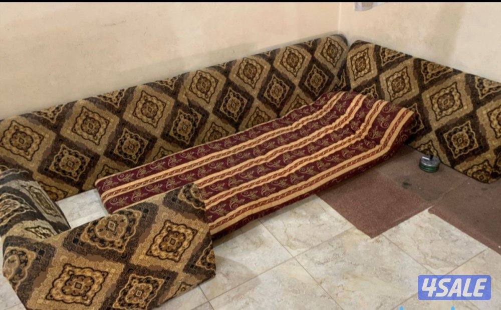 للبيع فريز مع مجموعة اغراض4