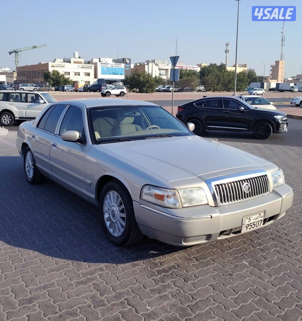 فورد ماركيز٢٠١١ ماشي٢٢٠ الف كم صبغ وكاله0