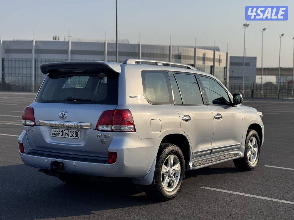 للبيع لاند كروزر VX.R 20114