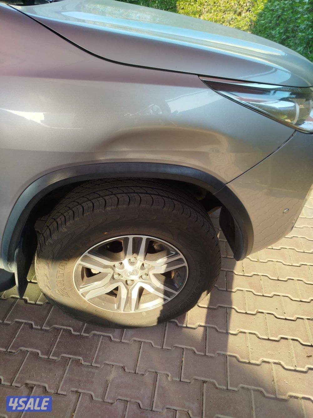 للبيع فورتنر 4 سلندر 2020 ماشي 1033