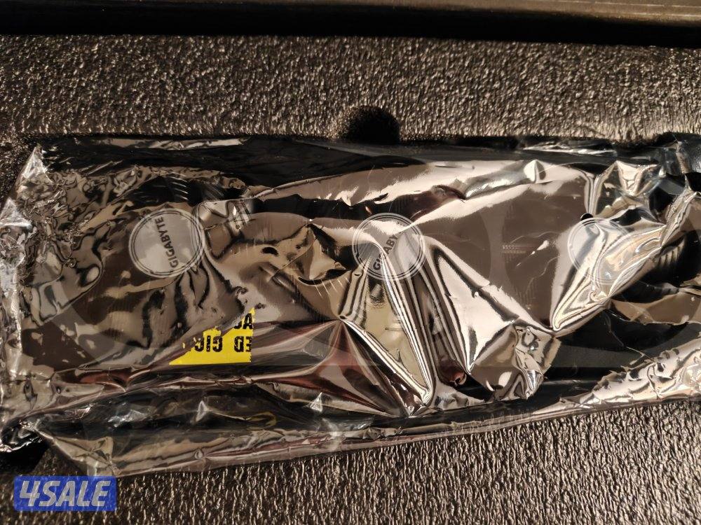 AMD RX 6800 XT like new barely used4