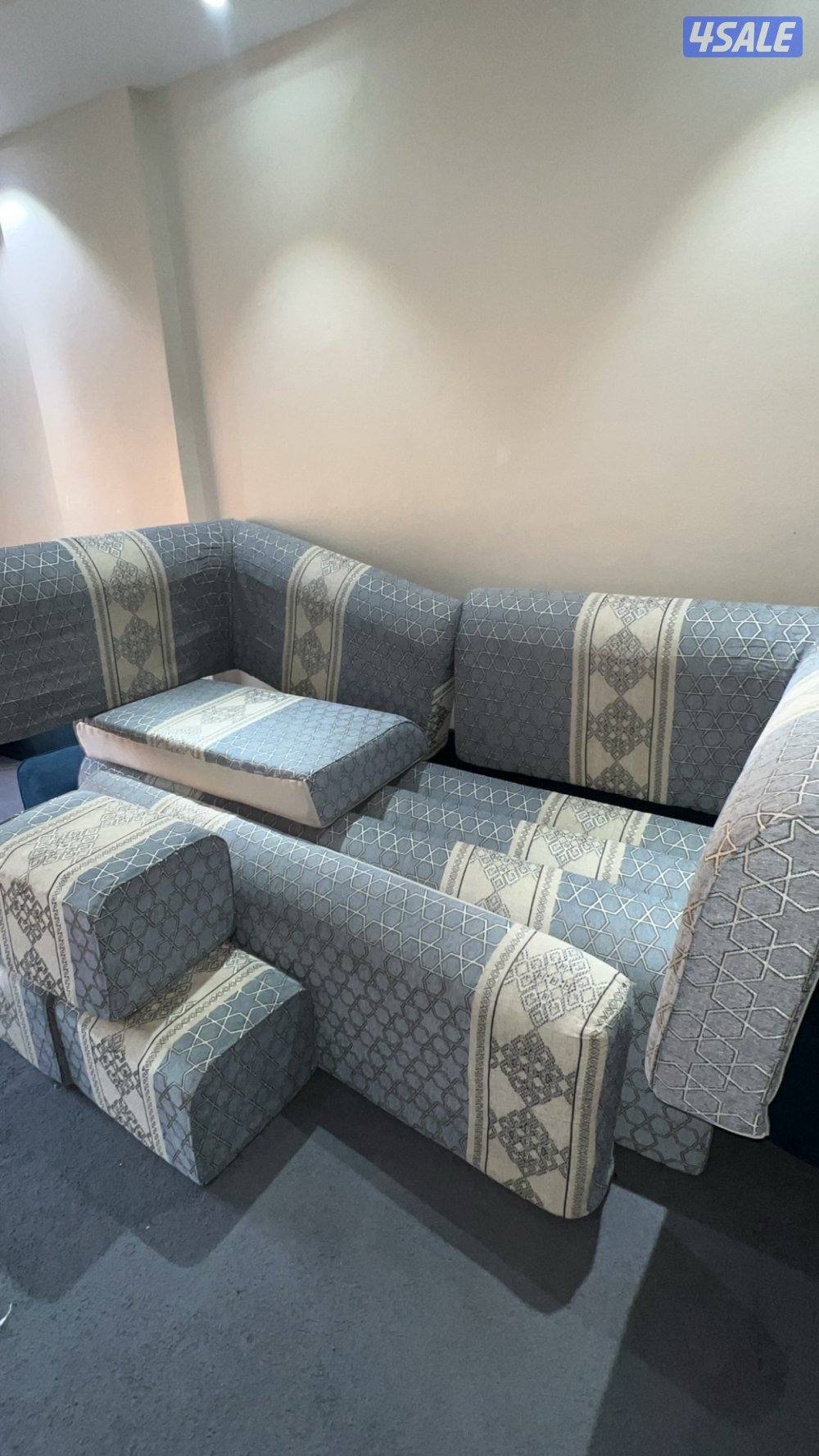 مجلس عربي اربع قطع واثنين عكس وأربع مراكي0