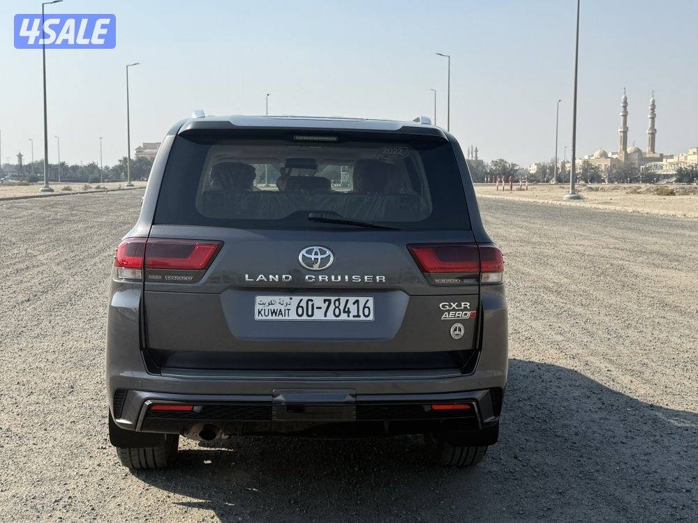 للبيع لاند كروزر 2022 GXR صبغ الوكاله6