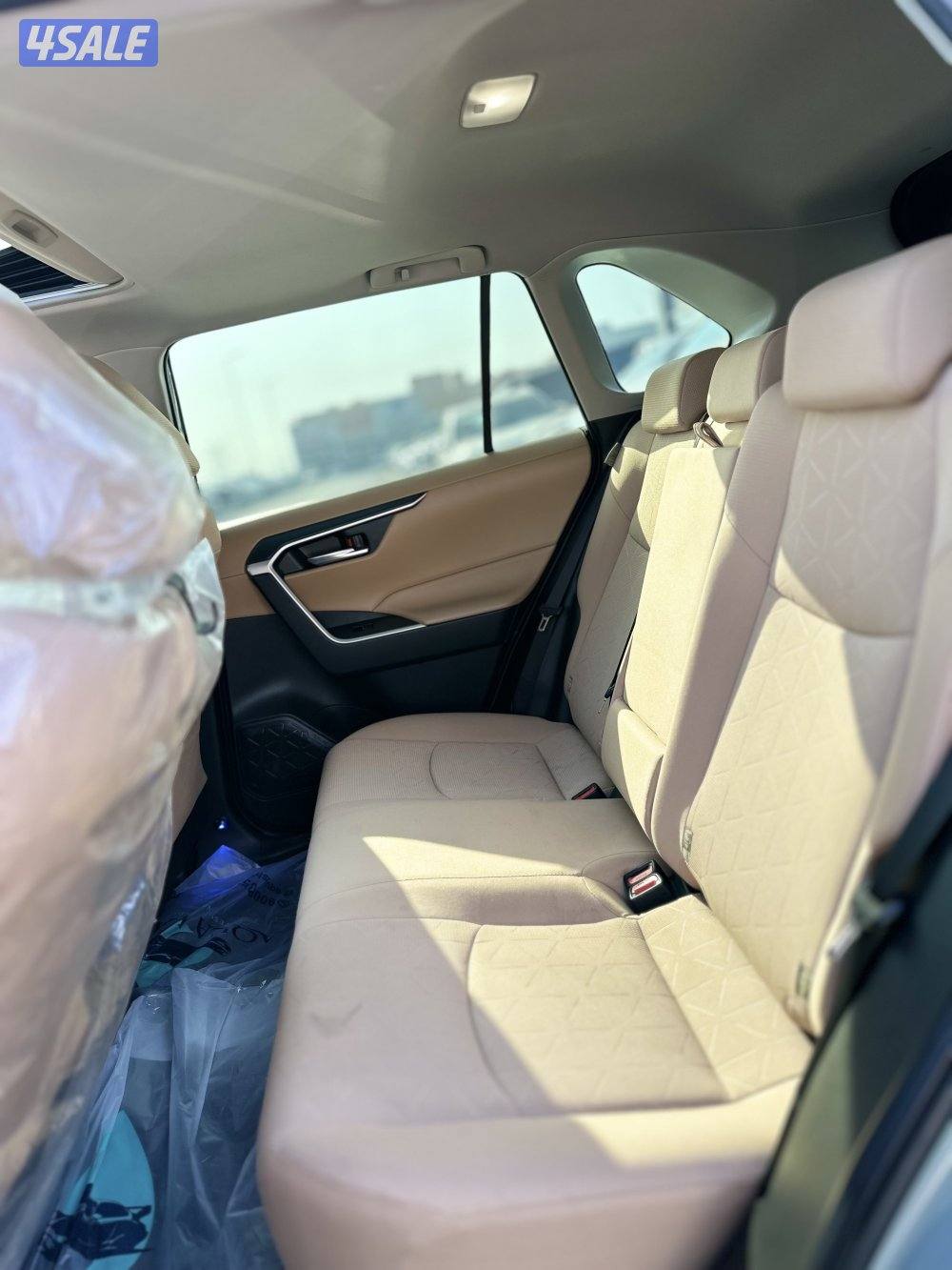 راف4 موديل 2023 ماشي 47 الف صبغ الوكالة9