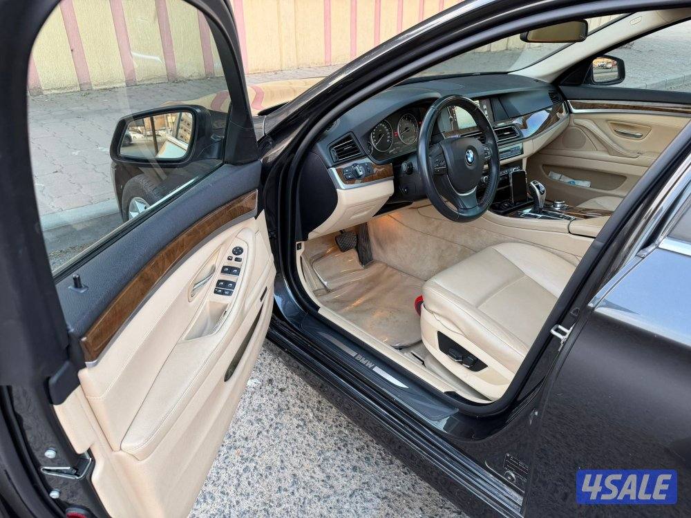 للبيع بي ام دبليو موديل 2012 ‏مالك الأول8