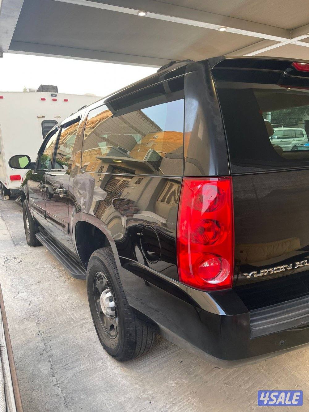 يوكن  2008  xl 8 براغي  دبل قير  مضله 360  وعليه كولر قير والموتر8