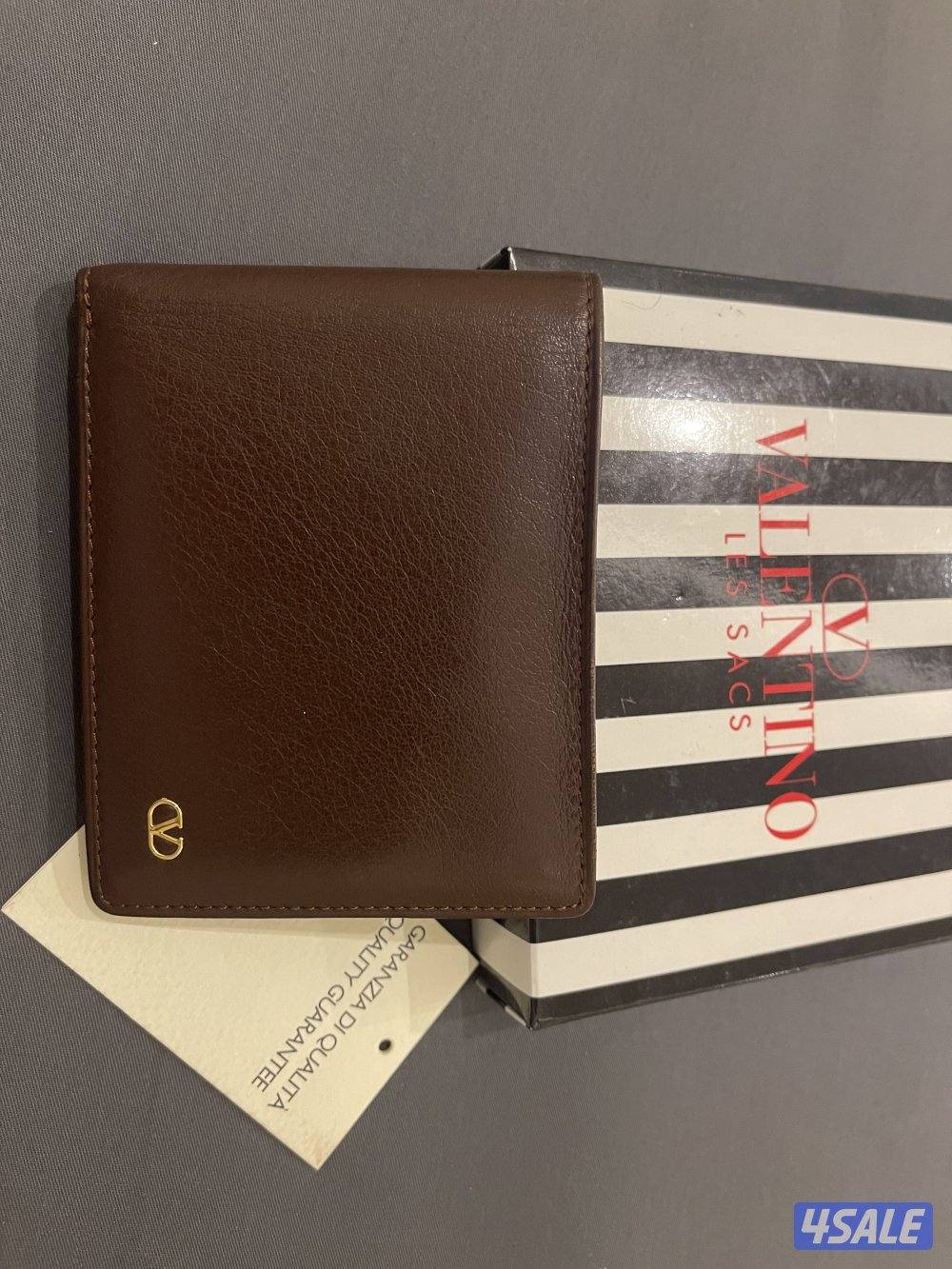 للبيع بوك فالنتينو اصلي جديد غير مستخدم0