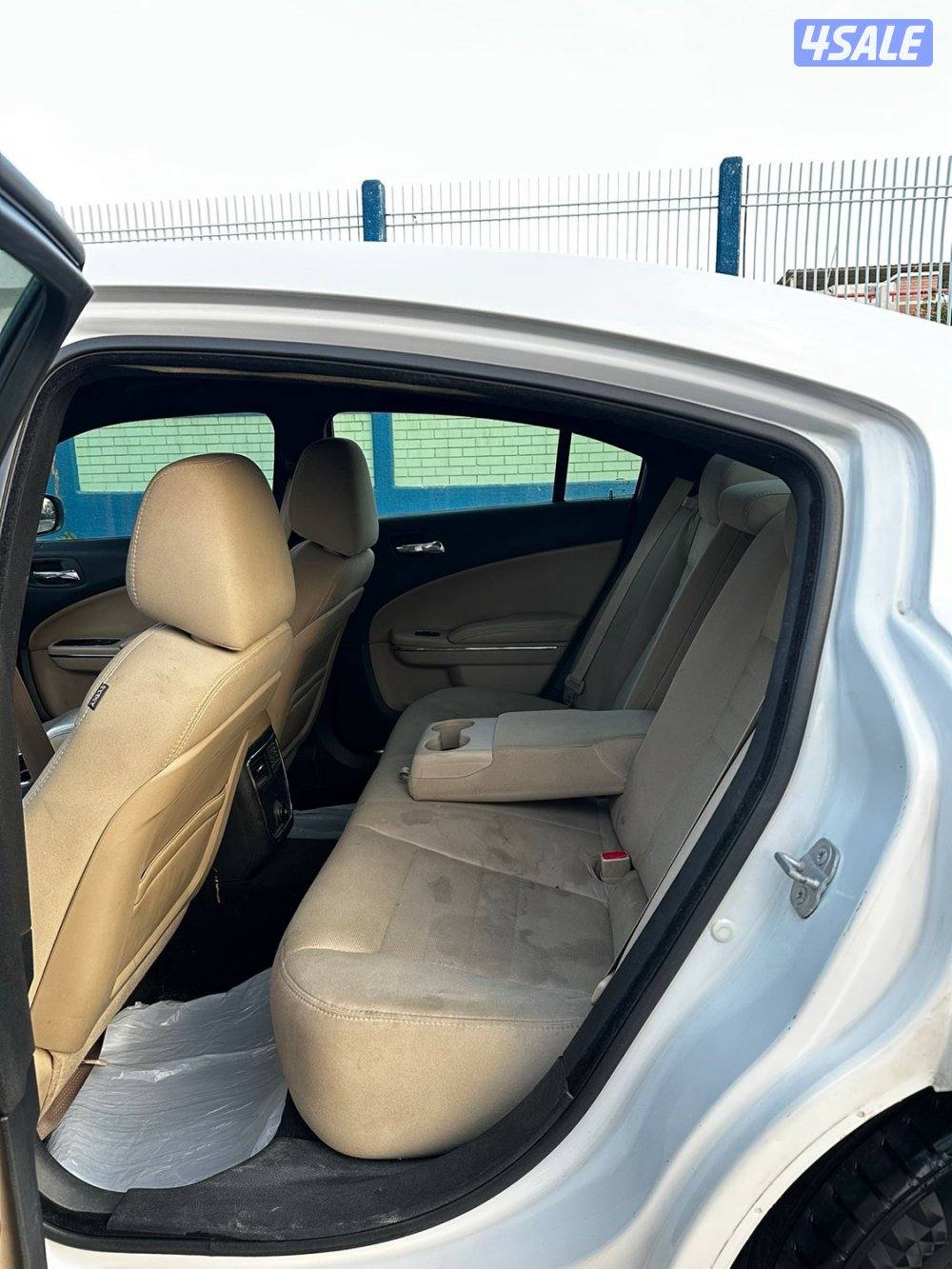 للبيع شارجر ٦ سلندر5