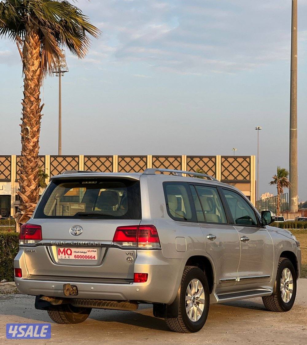 لاند كروزر 2018 بحاله ممتازه شرط الفحص3