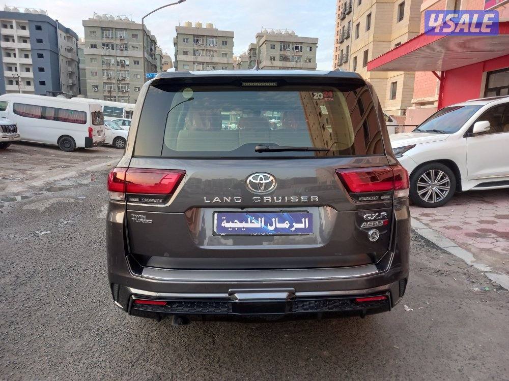 لاندكروزر gxr 2024 ايرو اس تون تيربو1