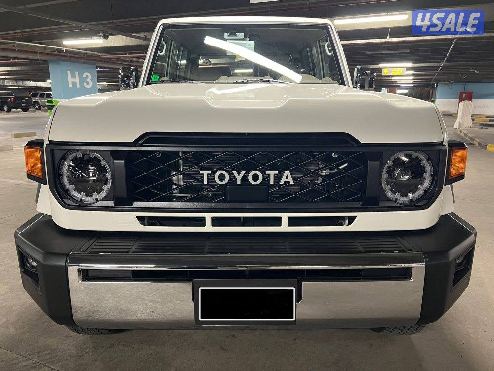 تويوتا لاند كروزر ربع موديل 2025 اصفار6