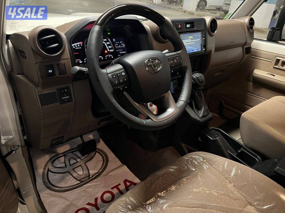 تويوتا لاند كروزر ربع موديل 2025 اصفار9