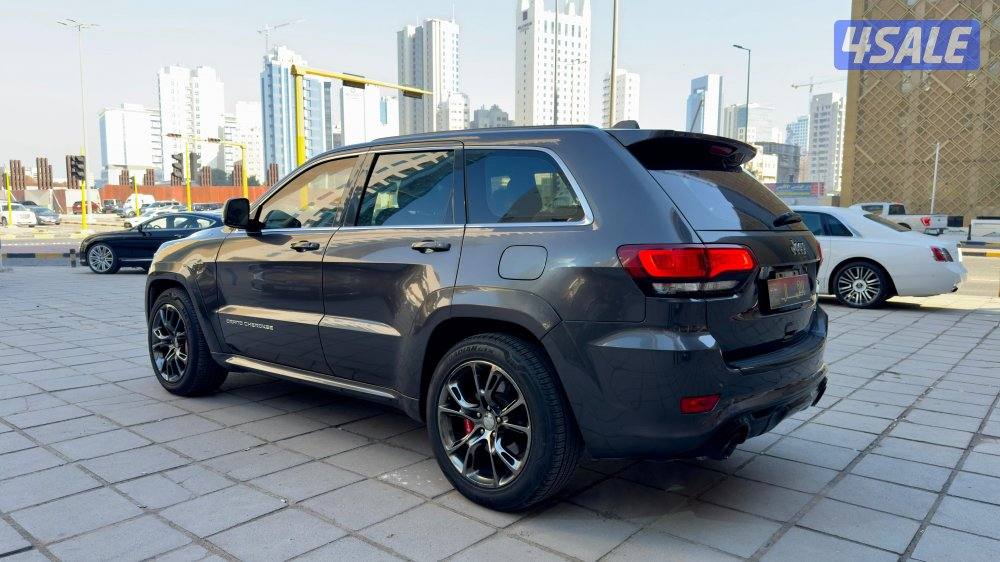 جراند شوروكي SRT/ موديل 2015/ عداد 145 ألف/ V,85