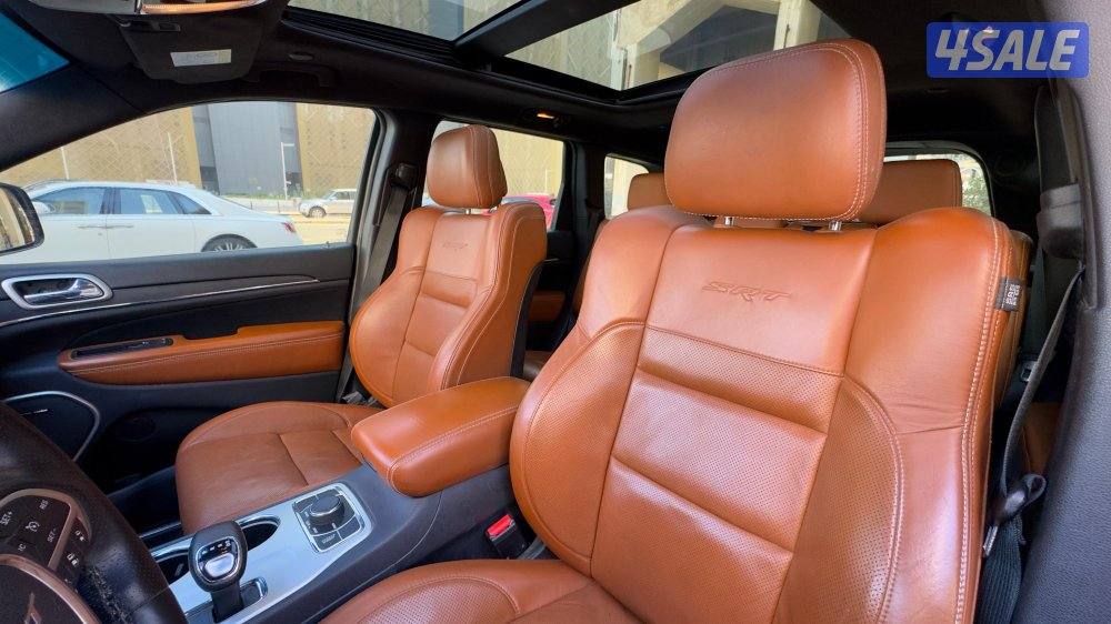 جراند شوروكي SRT/ موديل 2015/ عداد 145 ألف/ V,812