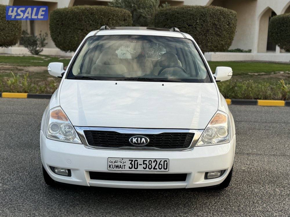 كيا كرنفال موديل 2015 كامل المواصفات بحاله ممتازه2