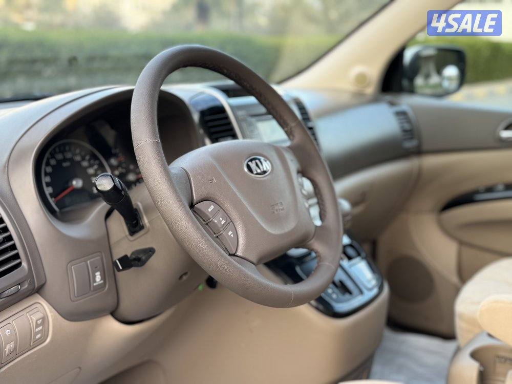 كيا كرنفال موديل 2015 كامل المواصفات بحاله ممتازه13