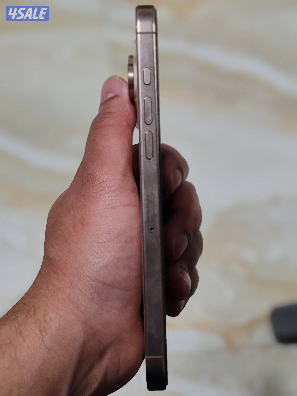 I phone 16 pro max, 256gb, used like new, 100% Battery3