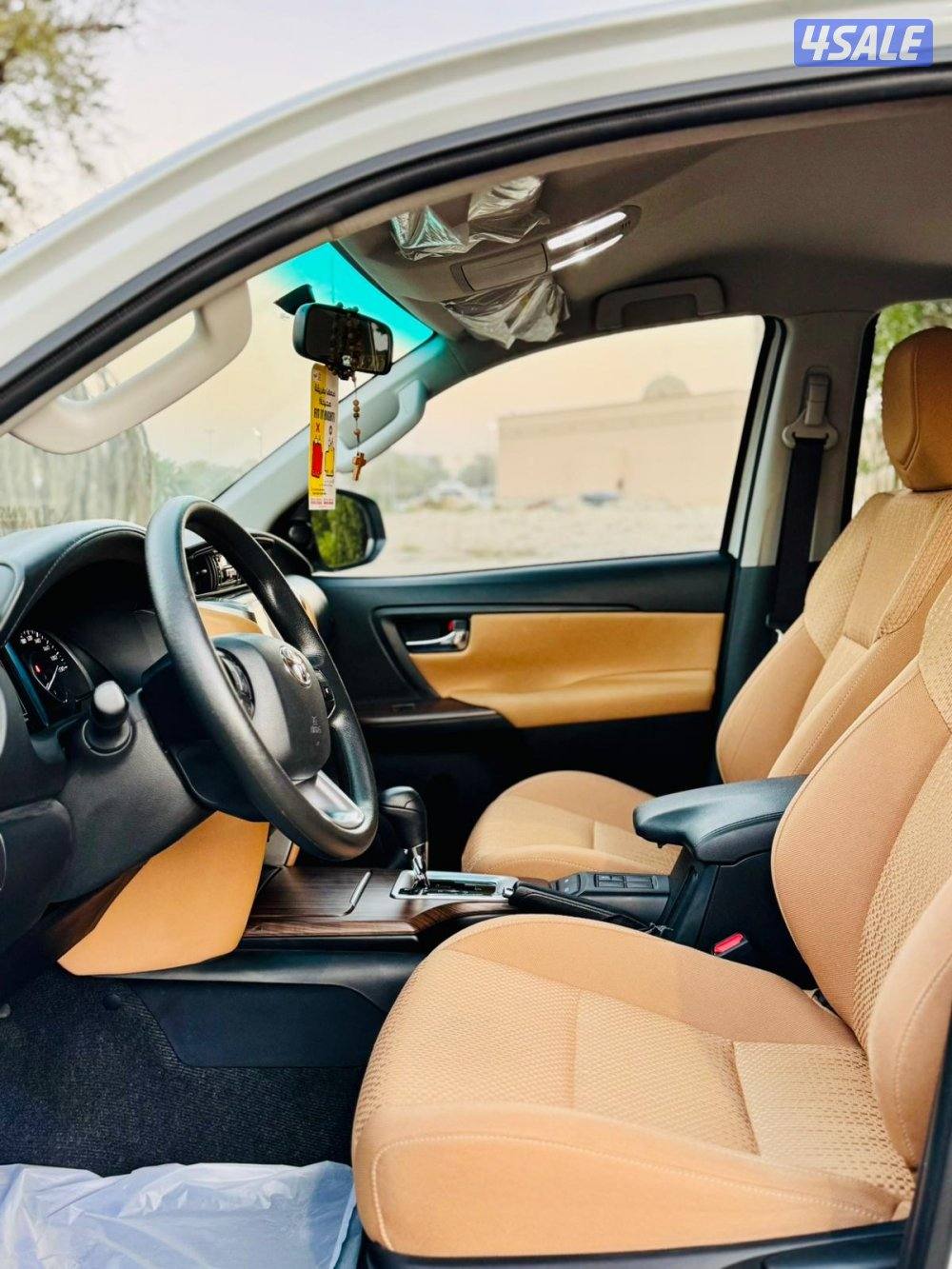 Toyota fortuner 2024 model  4 cylinder  full orginal paint.28000kms7