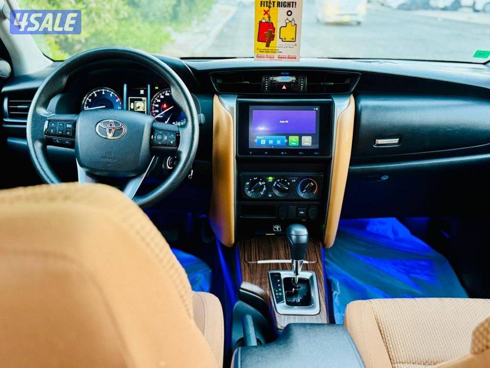 Toyota fortuner 2024 model  4 cylinder  full orginal paint.28000kms12