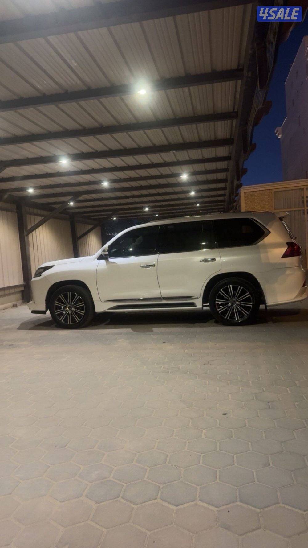 للبيع لكزس0