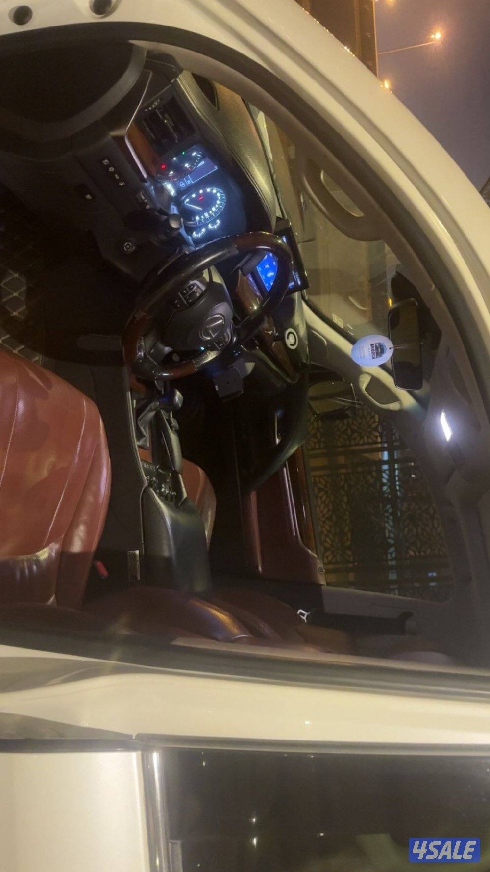 للبيع لكزس4