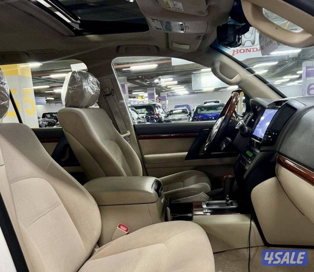 لاندكروزر GXR V6 20152