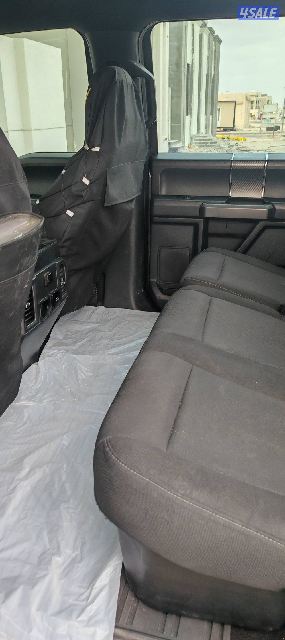 للبيع وانيت فورد fx4 موديل 20196