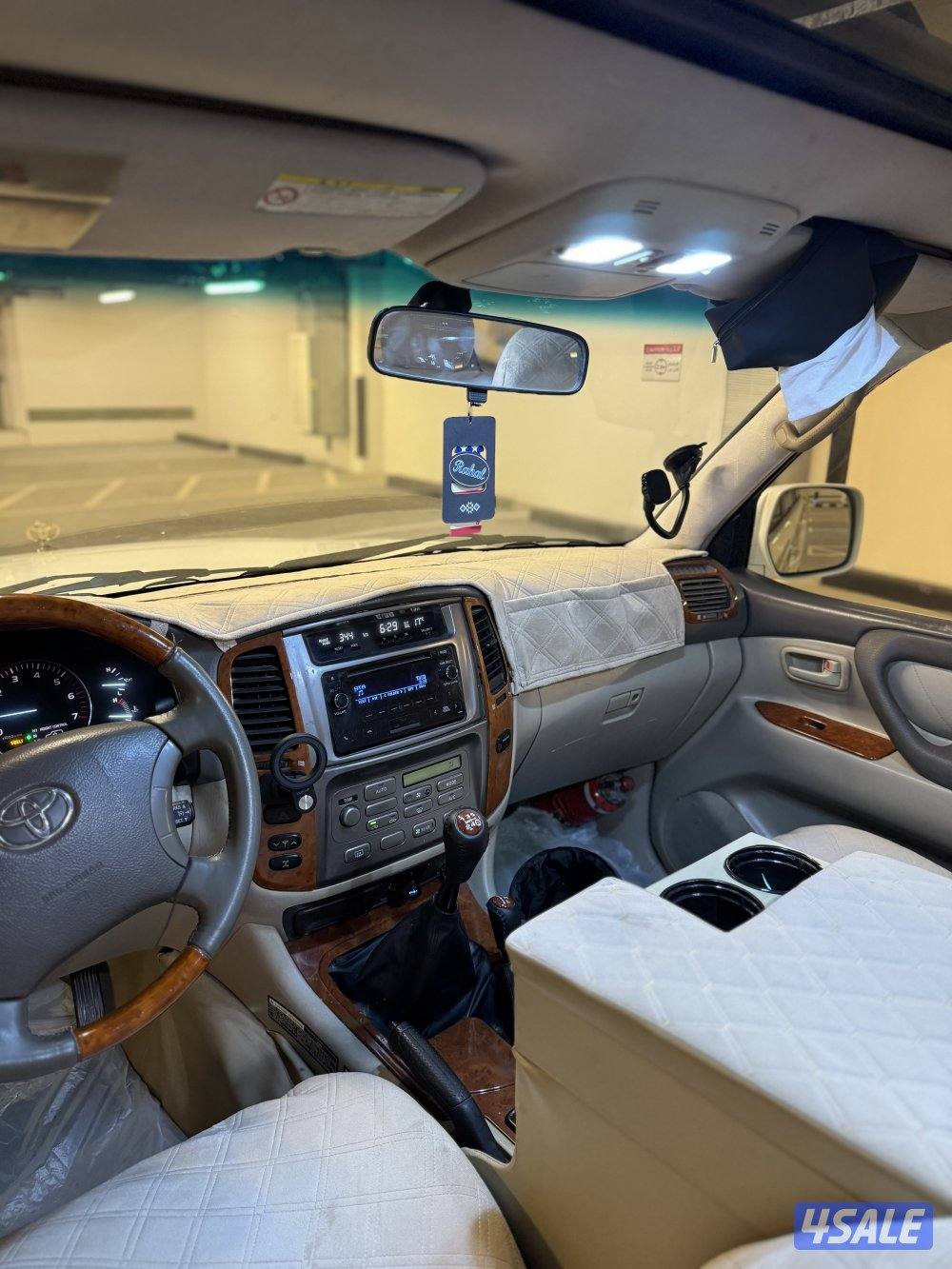 لاند كروز vxr - v83