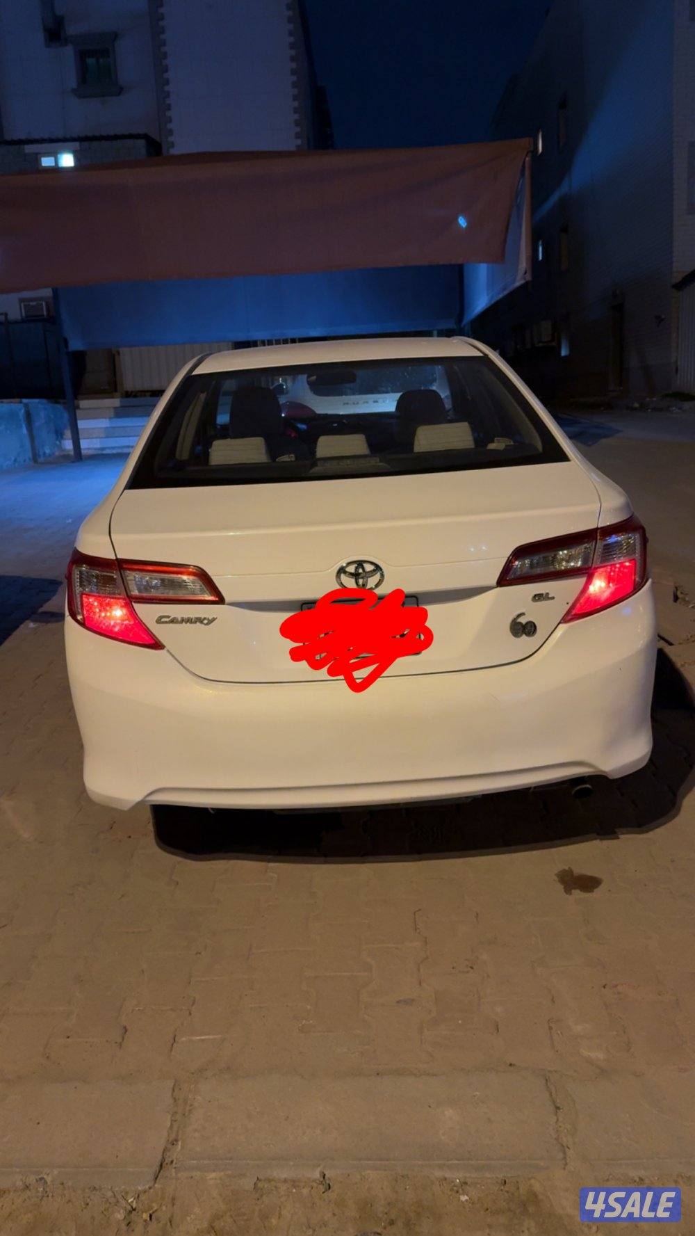 للبيع كامري 2015 اللون ابيض GLشرط الفحص السعر ٢٠٠٠ قابل للمساومه4