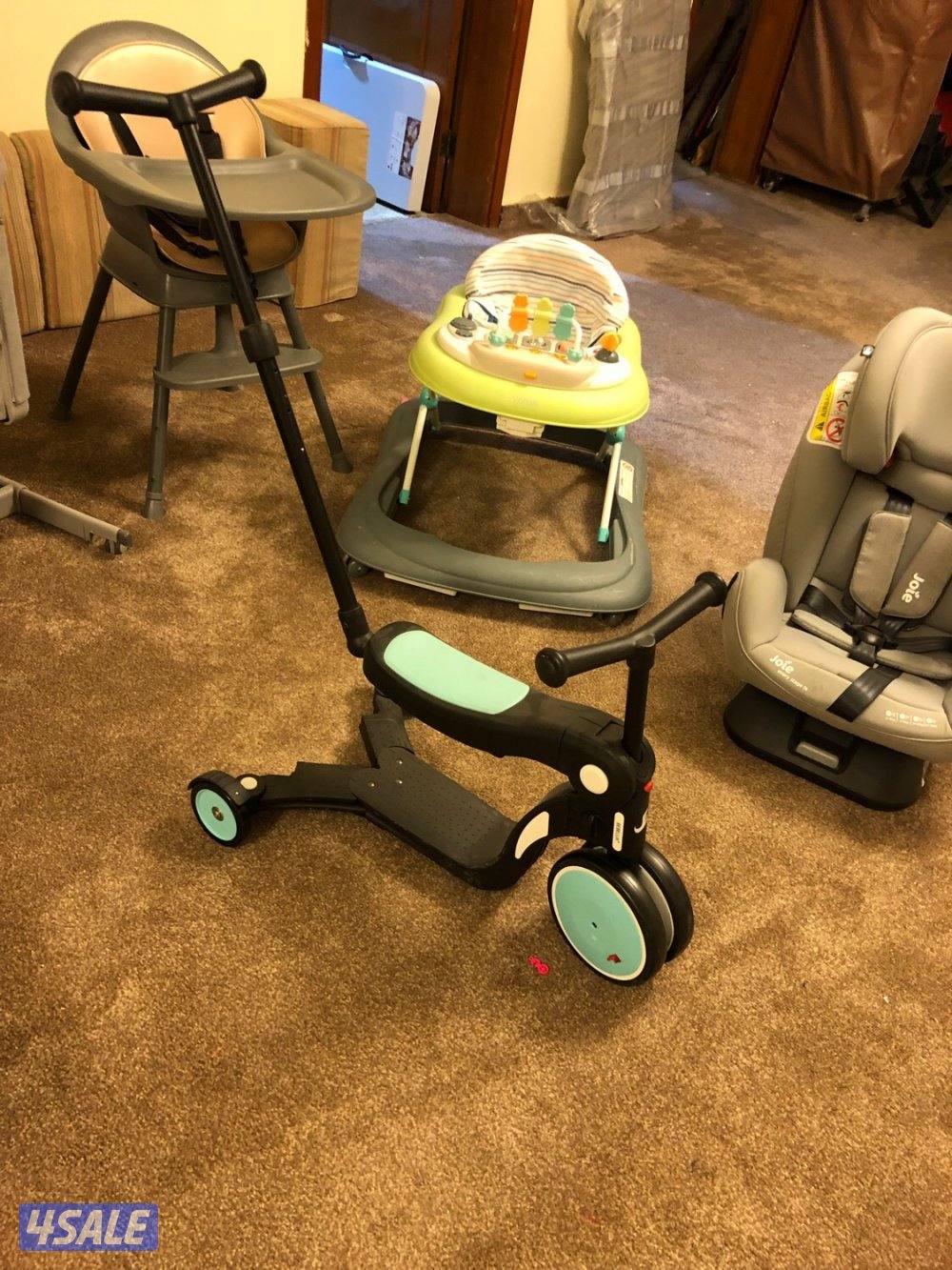 للبيع مجموعه اسره اطفال وكراسى0