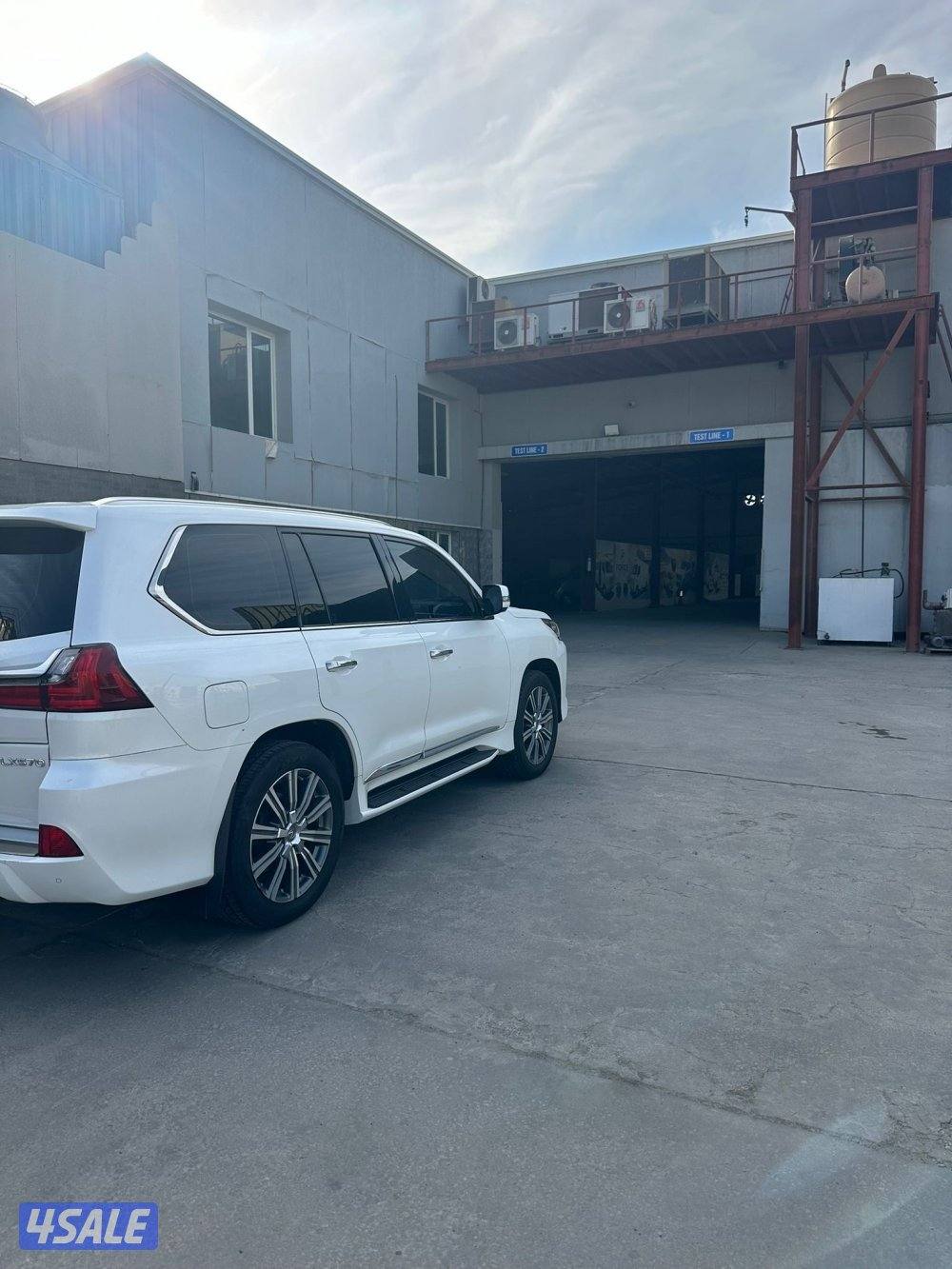 للبيع جيب لكزس 20171