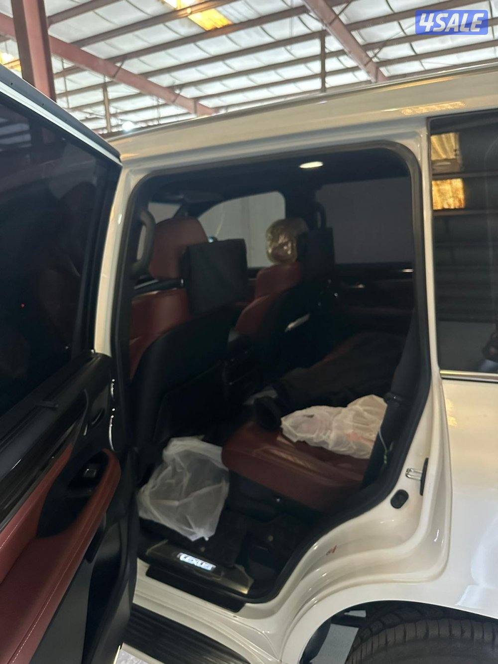 للبيع جيب لكزس 201713