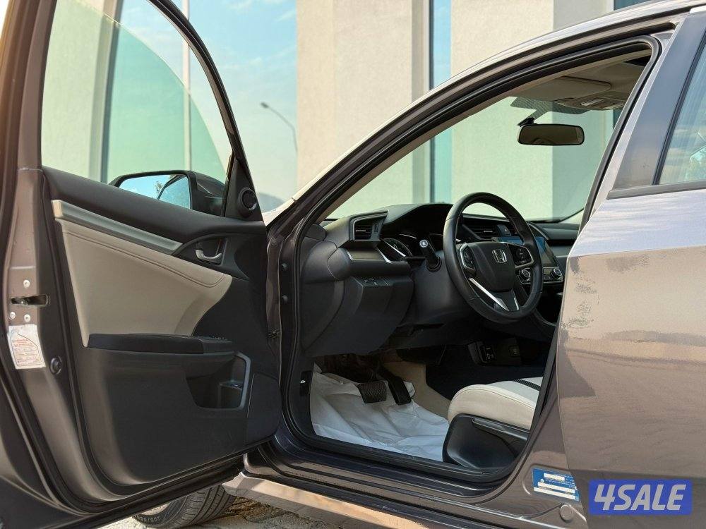 للبيع هوندا سيفك وارد الوكاله سيفك موديل ٢٠١٧ بحاله ممتازه ماشي 36 الف4