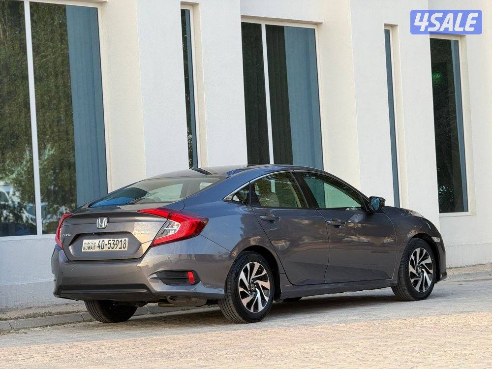 للبيع هوندا سيفك وارد الوكاله سيفك موديل ٢٠١٧ بحاله ممتازه ماشي 36 الف5